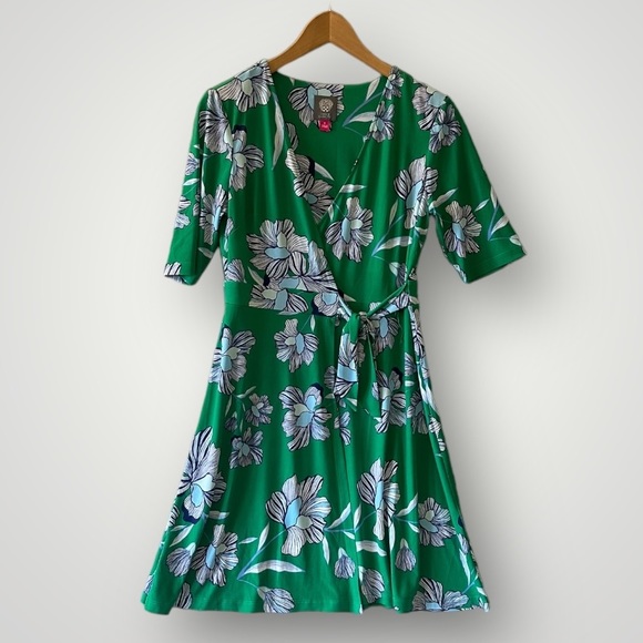 Vince Camuto Floral Wrap Dress Size 6 - Picture 1 of 6